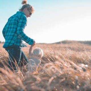 児童扶養手当の所得制限が30万円引き上げに 支給額の計算方法を解説